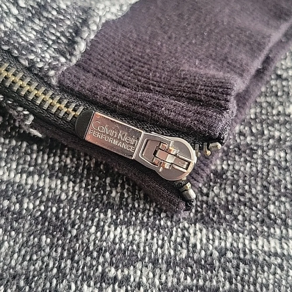 Calvin Klein Performance Joggers Size Medium - Picture 7 of 7